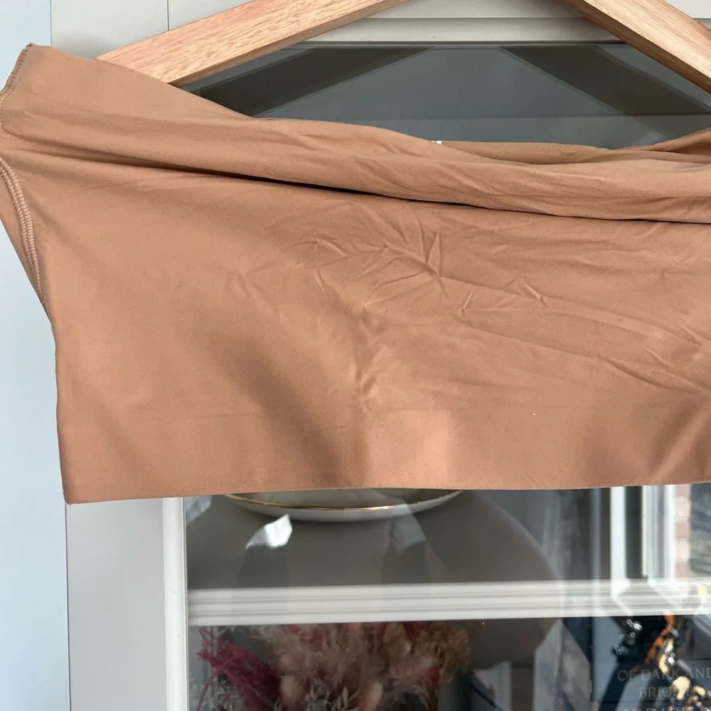 Skims Tan Bandeau Bra - Picture 4 of 6